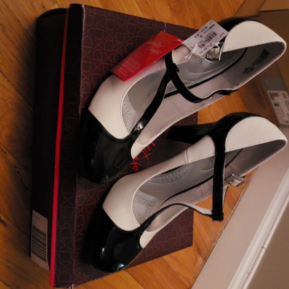 High heel shoe
